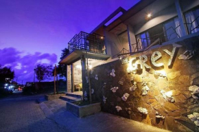 Отель The Grey Boutique Inn  Kuta